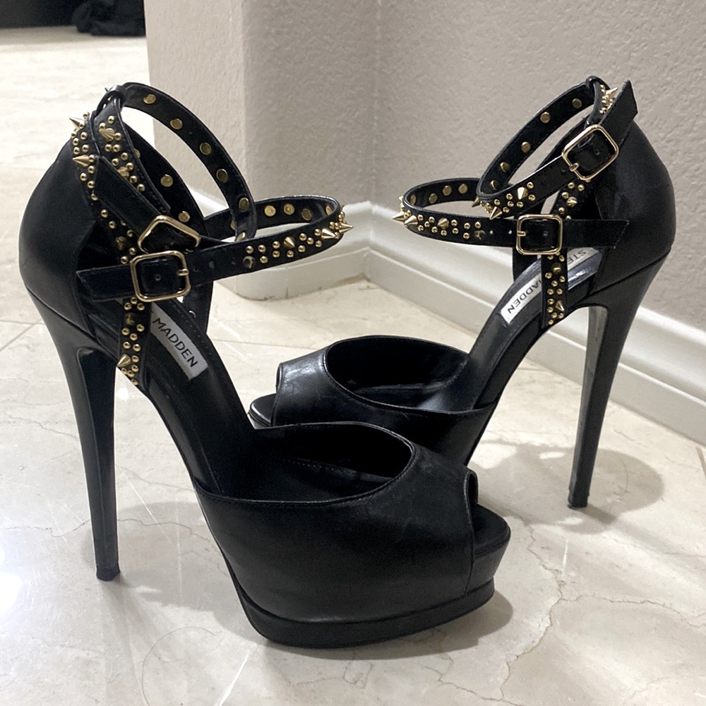 Steve Madden black leather heels
